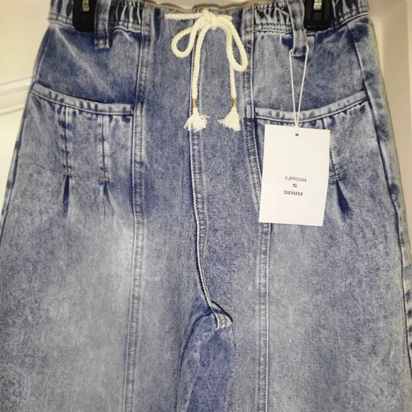 NEW Very Jean Light True Blues Barrel Jeans NWT Size Small - Picture 6 of 16